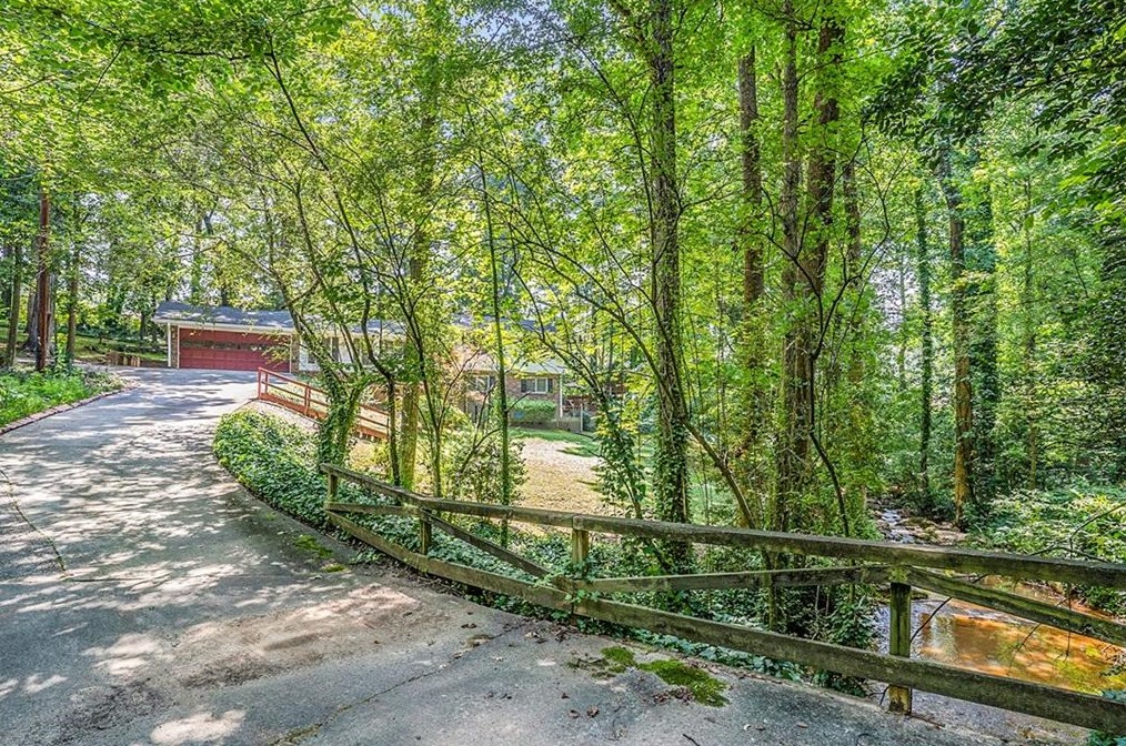 2196 Langdon Ct, Decatur GA  30035-2902 exterior