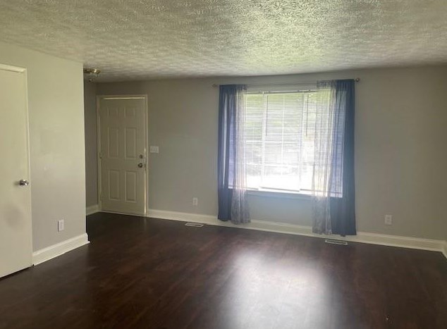 1001 Traymore Dr, Norcross, GA 30093