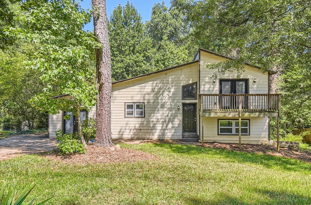 6817 Red Maple Dr, Rex, GA 30273