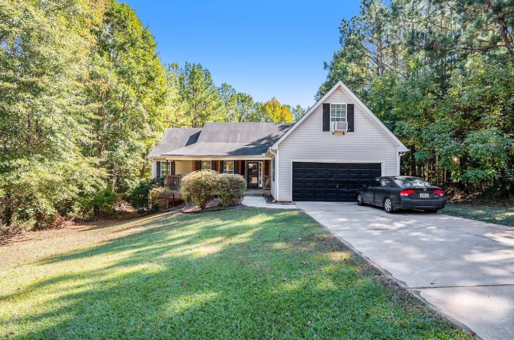 60 Cheyenne Dr, Porterdale, GA 30016