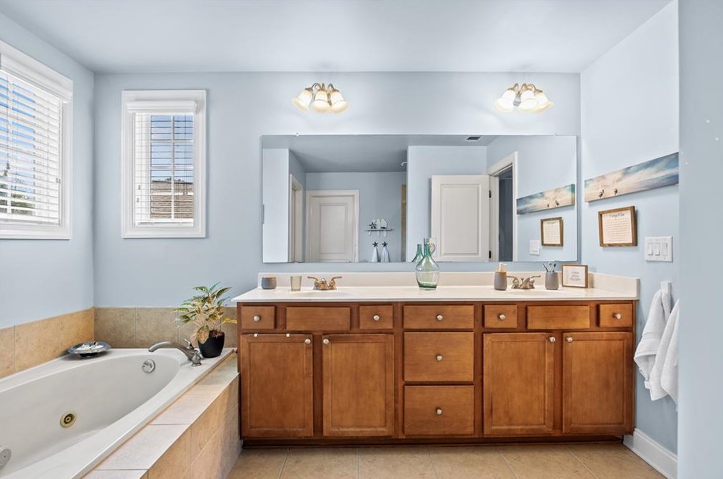 7801 Copper Kettle Way, Flowery Branch GA  30542-7572 exterior