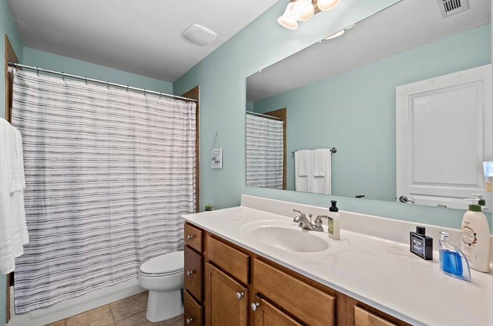 7801 Copper Kettle Way, Flowery Branch GA  30542-7572 exterior