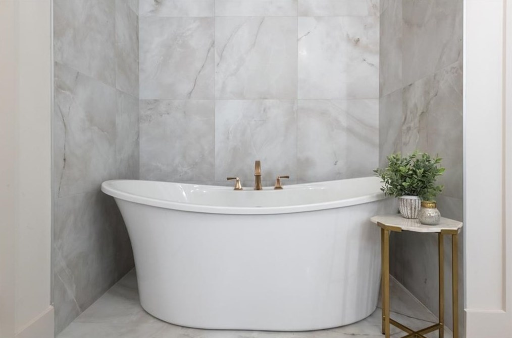 1493 Thornhill Ct, Atlanta GA 30338-4226 exterior