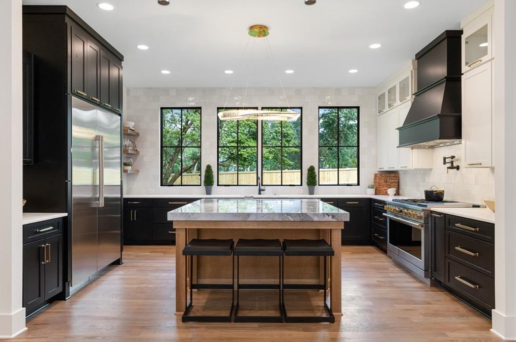 1493 Thornhill Ct, Atlanta GA 30338-4226 exterior