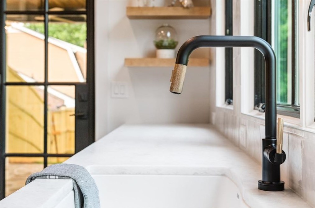 1493 Thornhill Ct, Atlanta GA 30338-4226 exterior