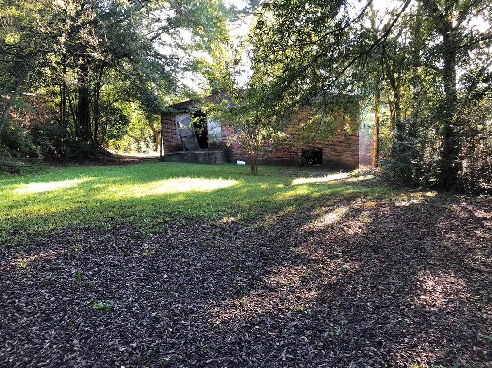 2119 Dove St, Macon, GA 31204-5555