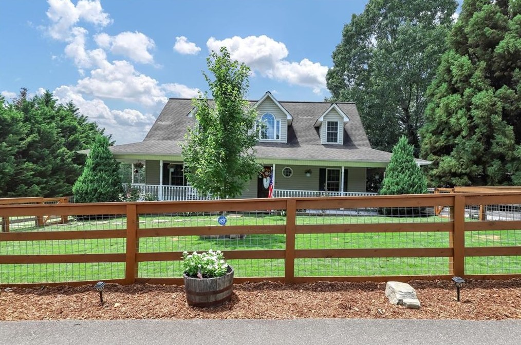 820 Talona Mountain Rd, Ellijay, GA 30536