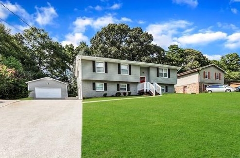 2061 Windsor Ln, Lithonia, GA 30078