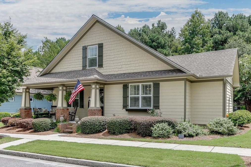 208 Mission Oak Dr, Grayson, GA 30017