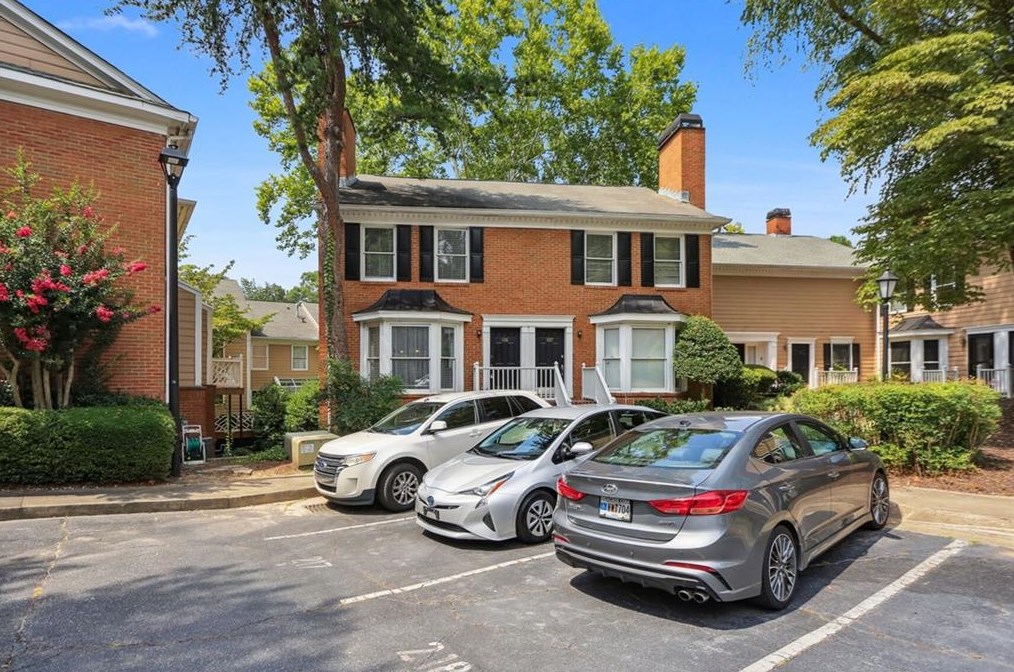 7500 Roswell Rd, Atlanta GA  30350-4832 exterior