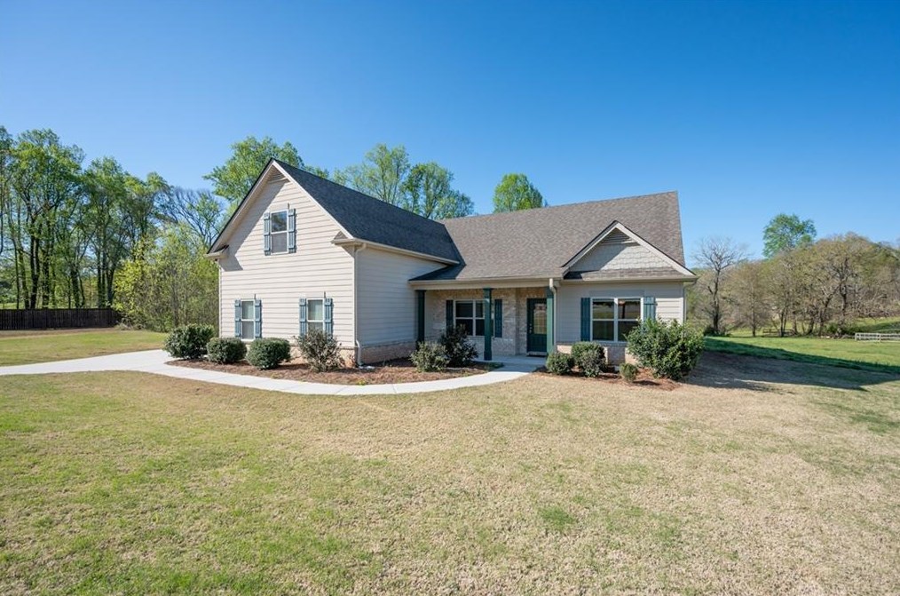 540 Brookside Ln, Hoschton, GA 30548
