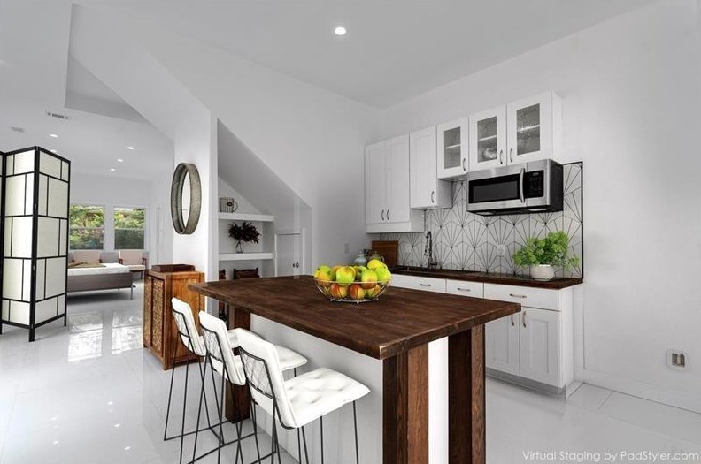 3213 Pinehill Dr, Decatur GA  30032-2803 exterior