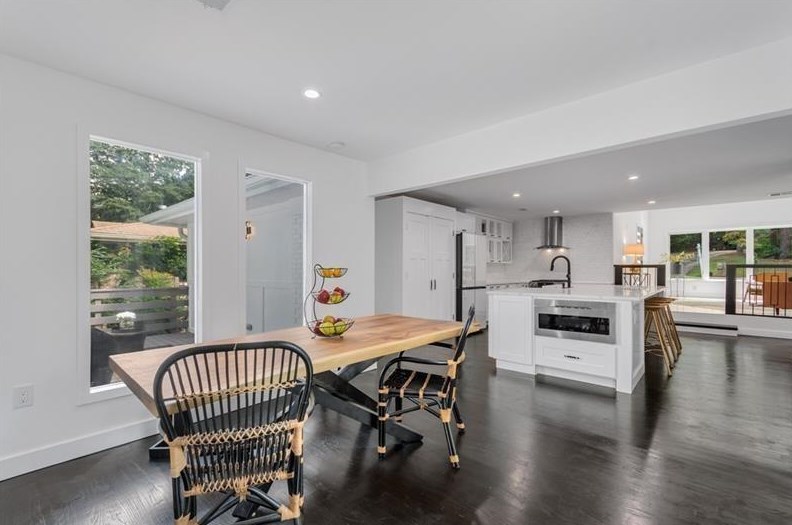 3213 Pinehill Dr, Decatur GA  30032-2803 exterior