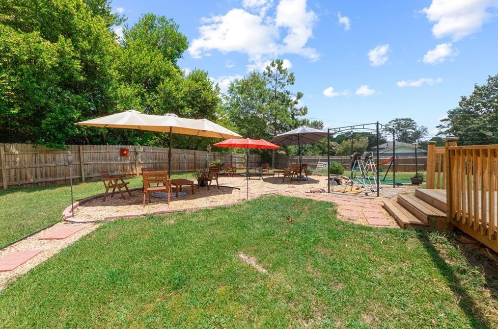 3776 Brookcrest Cir, Decatur GA  30032-3810 exterior