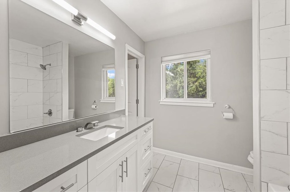 3776 Brookcrest Cir, Decatur GA  30032-3810 exterior