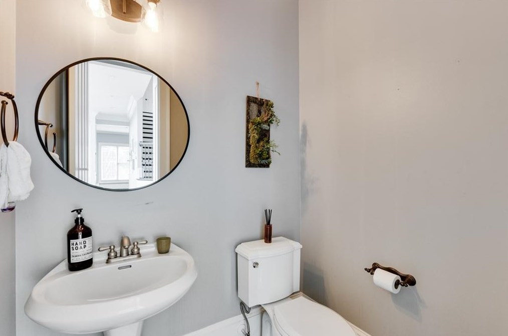 3090 Haynes Trl, Alpharetta GA  30022-1141 exterior