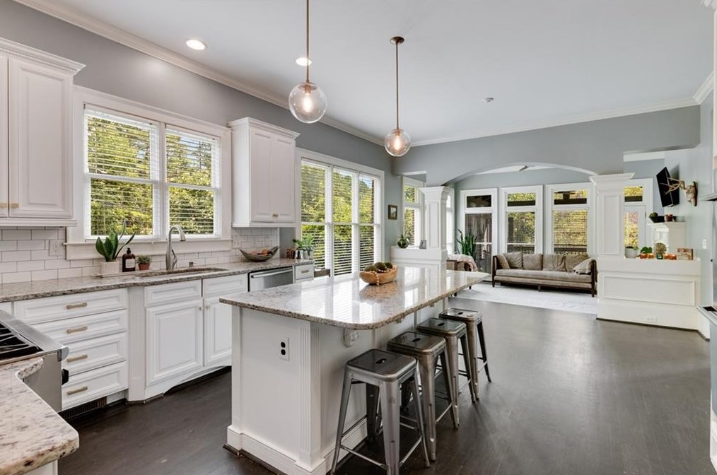 3090 Haynes Trl, Alpharetta GA  30022-1141 exterior