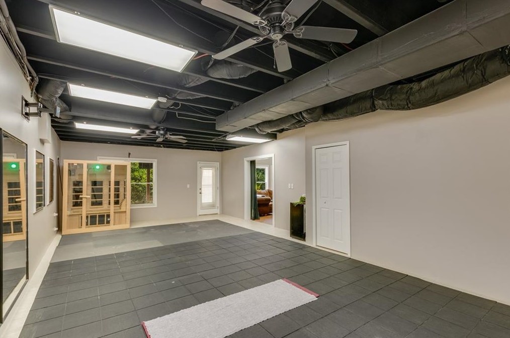 3090 Haynes Trl, Alpharetta GA  30022-1141 exterior