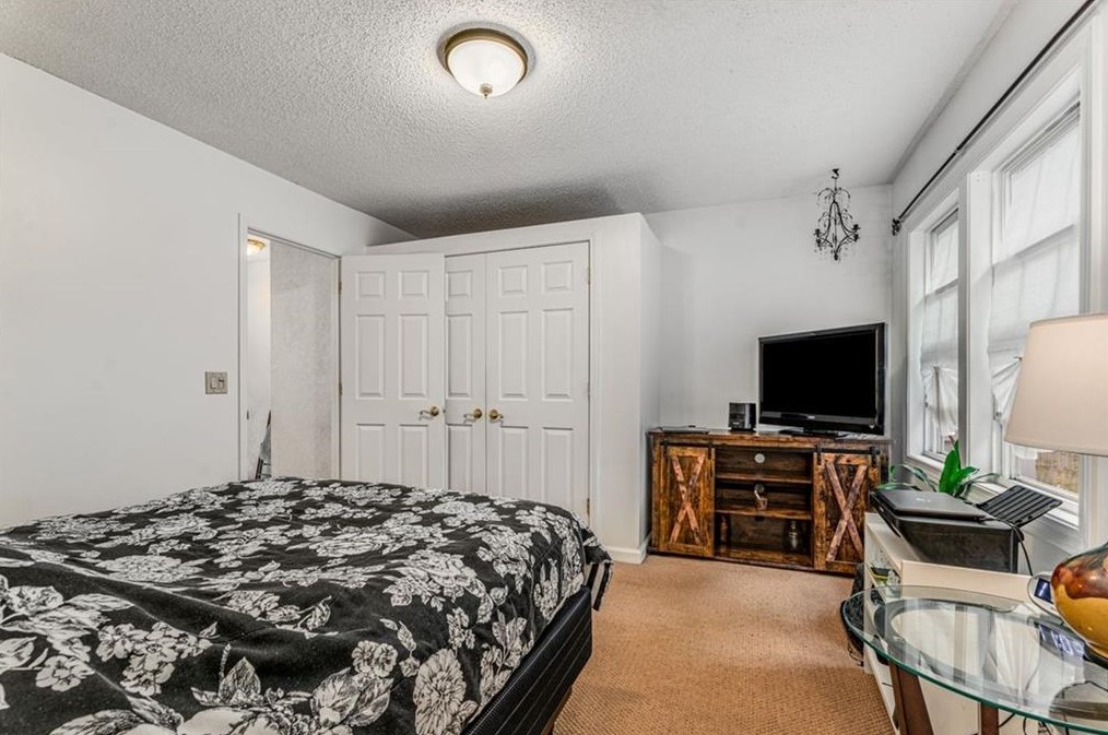 1004 Windy Oaks Ct, Smyrna GA 30080-2243 exterior