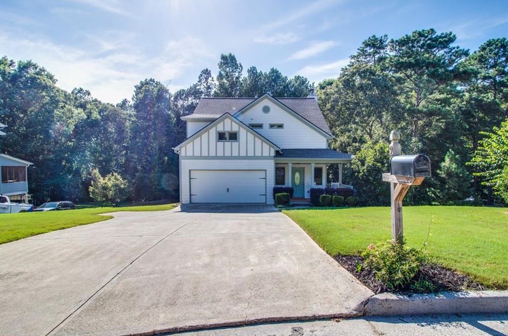 27 Spruce St, White, GA 30184-2780