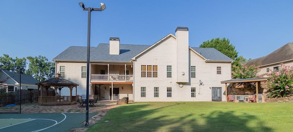 361 Caldwell Ln, Hoschton, GA 30548-5529