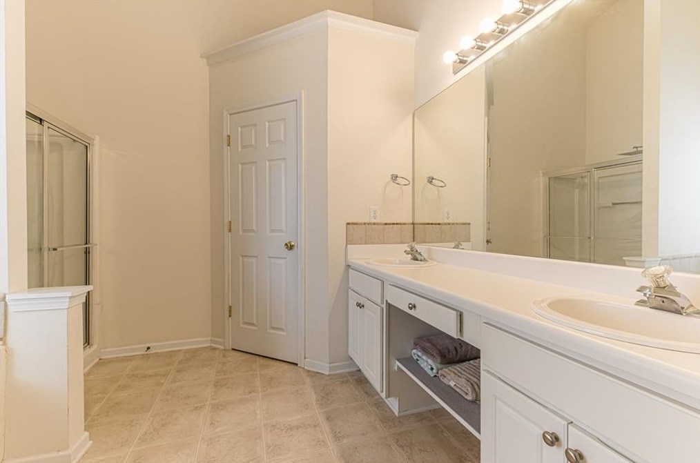 2556 Fairmont Park Ct, Dacula GA  30019-6530 exterior
