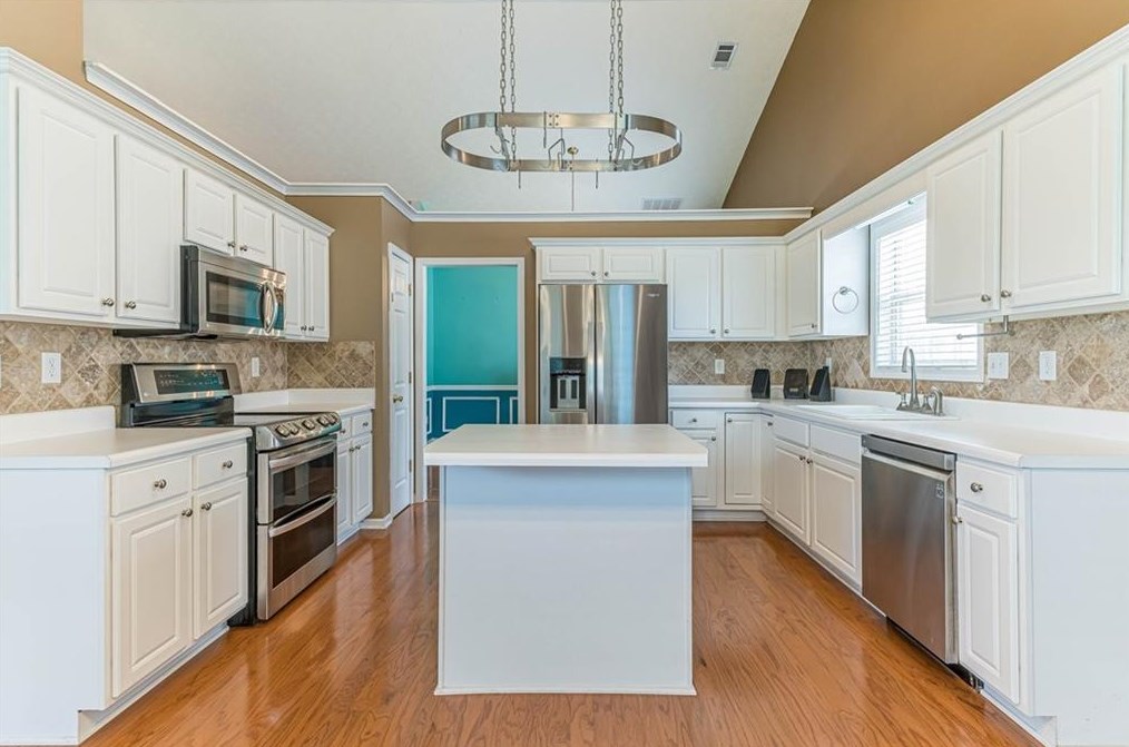 2556 Fairmont Park Ct, Dacula GA  30019-6530 exterior