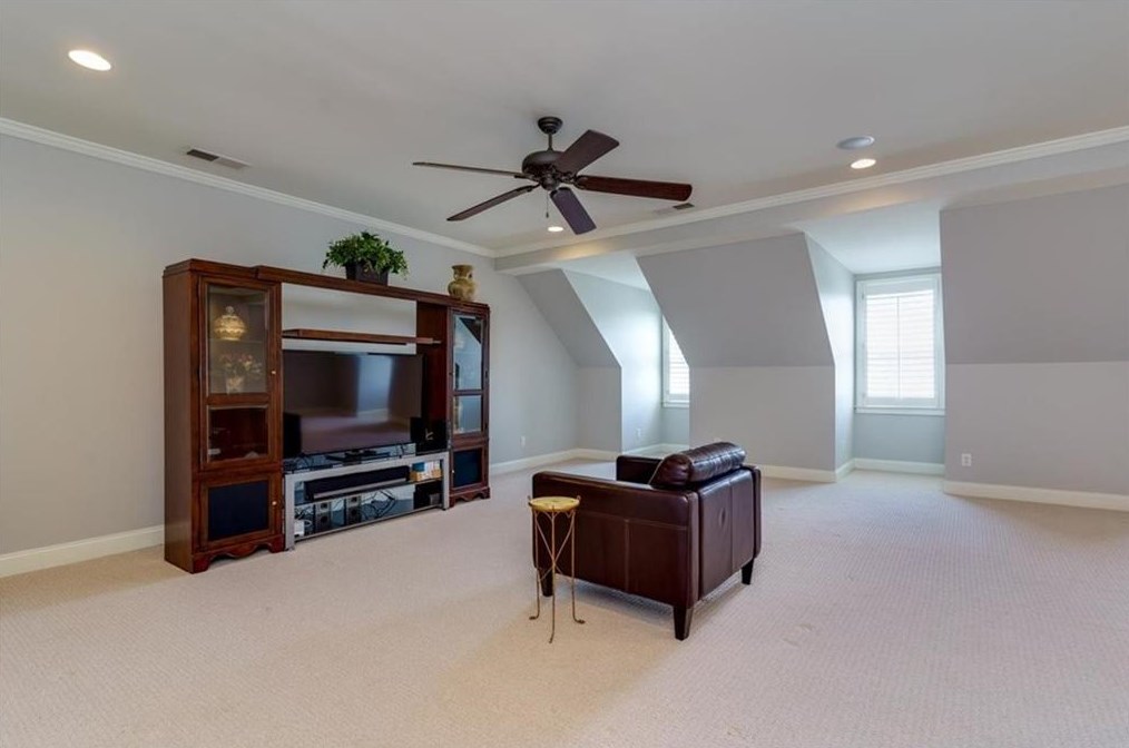 2006 Kensington Green Dr, Smyrna GA  30080-6482 exterior