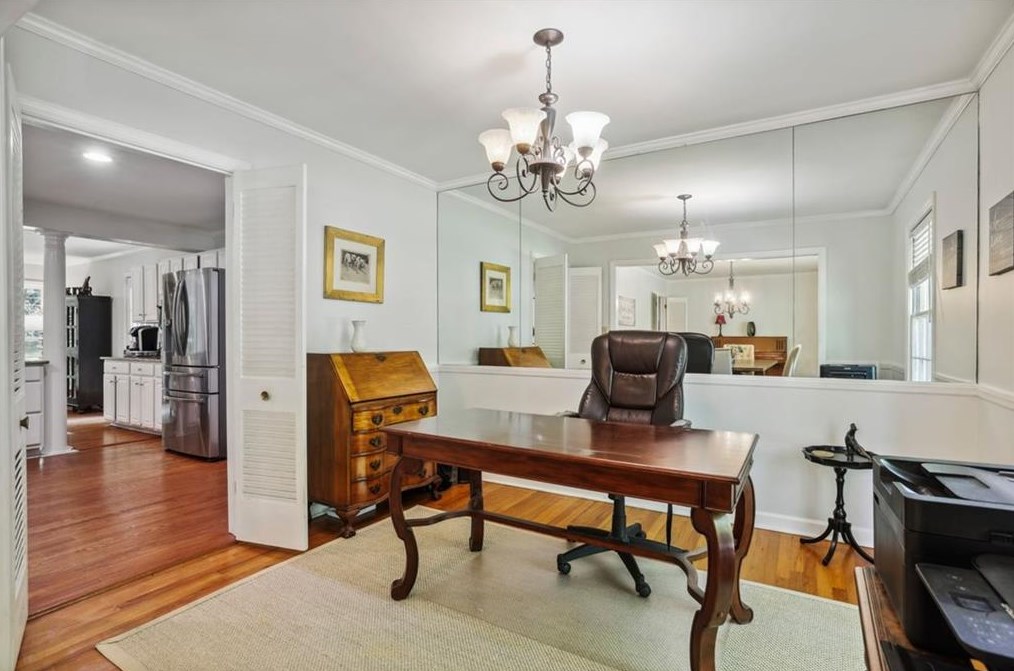 6595 Wright Cir, Atlanta GA  30328-3147 exterior