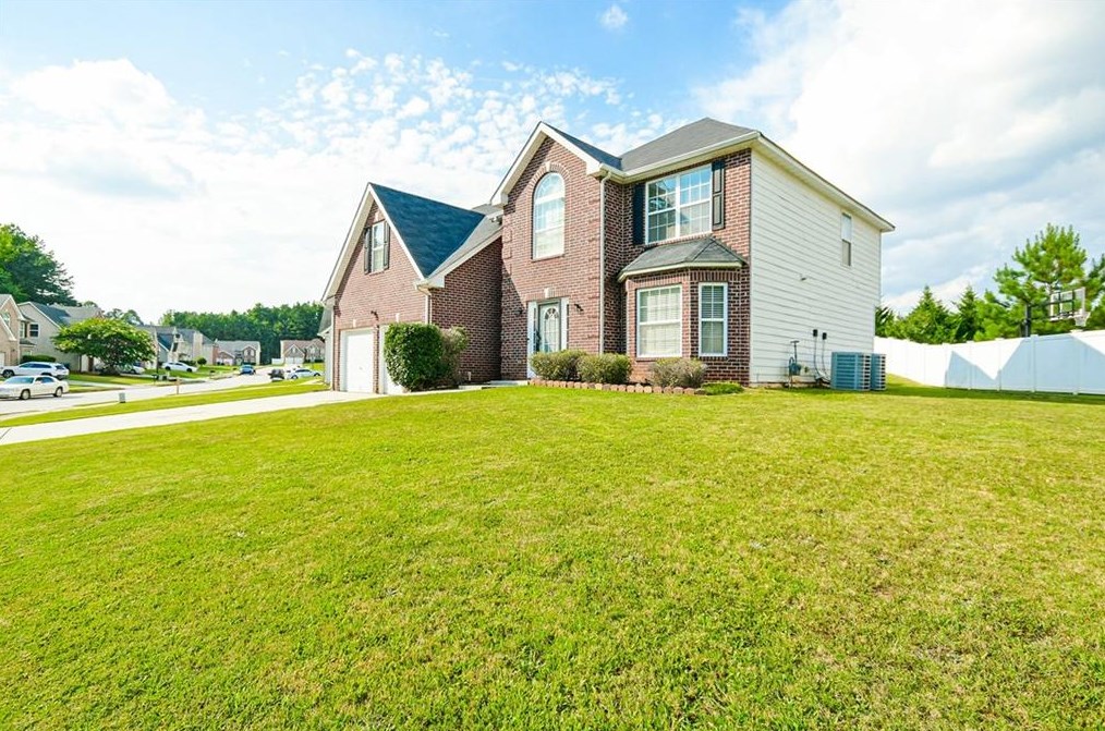 6303 Shell Dr, Atlanta, GA 30331-9420