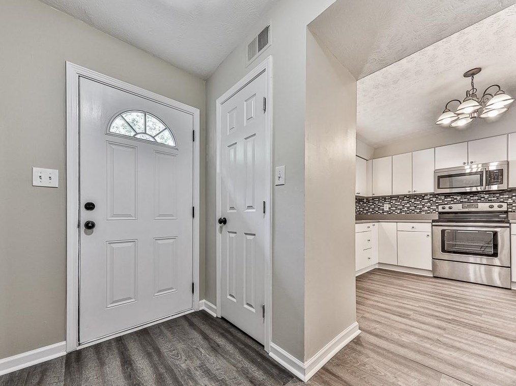2858 Spring Villa Ln, Smyrna, GA 30080-3645