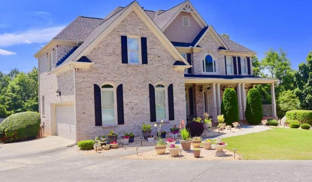 892 Amber Hill Ct, Grayson, GA 30017