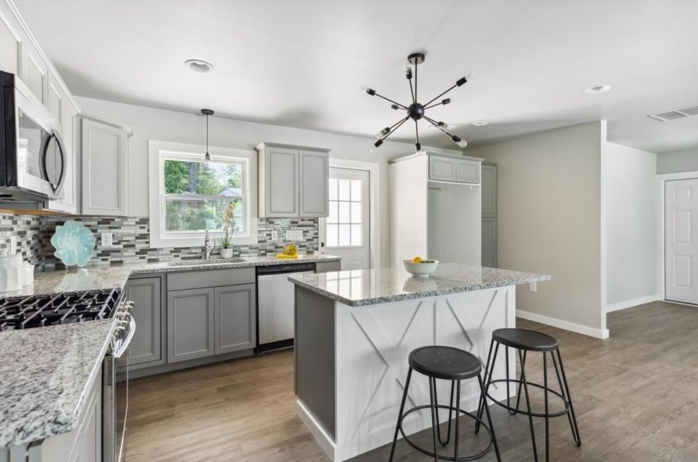 2357 Scotty Cir, Decatur GA  30032-5369 exterior