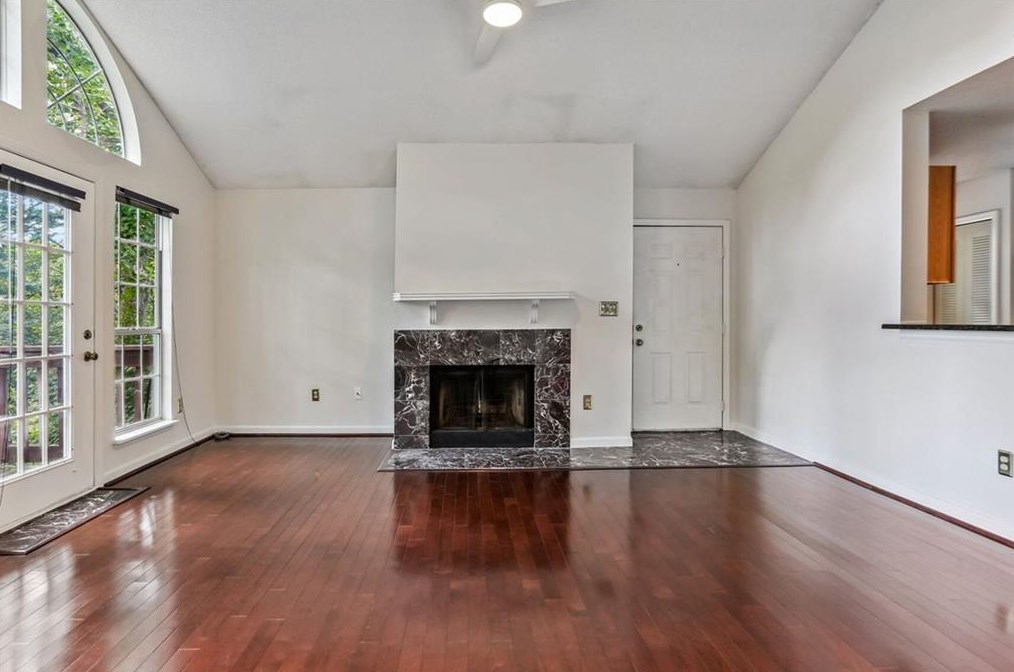 612 Cypress Pointe St, Alpharetta, GA 30022-5942