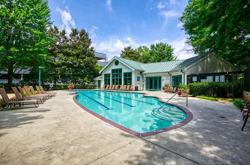 2870 Pharr Rd, Atlanta GA  30305 exterior