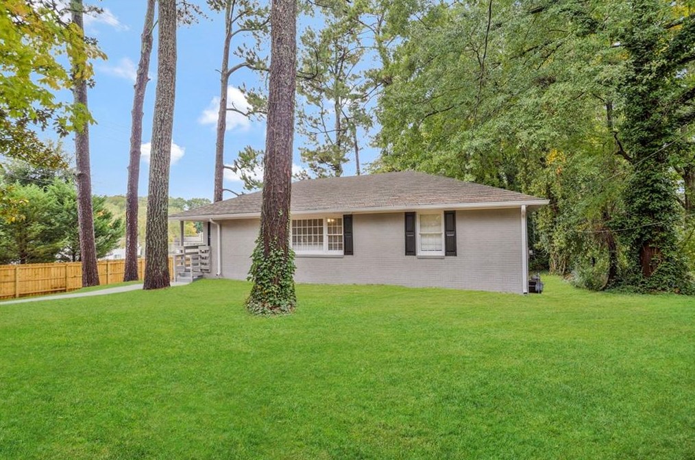 705 Pinehill Dr, Smyrna GA  30080-3335 exterior