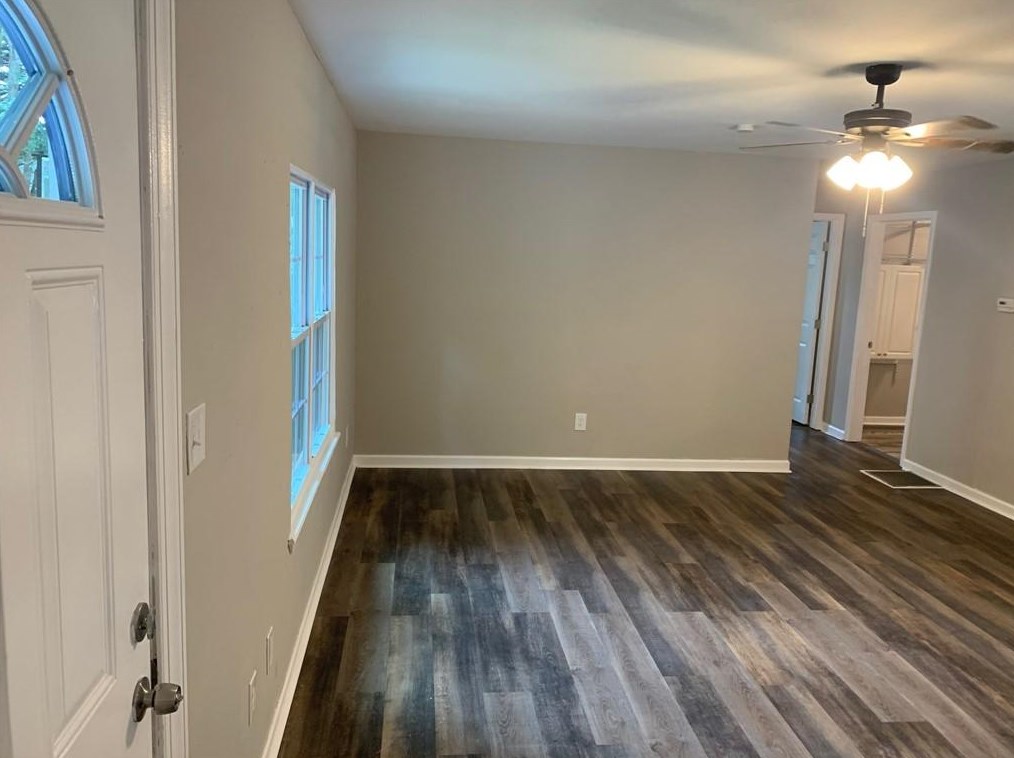 435 Pine Crest Cir, Cleveland, GA 30528