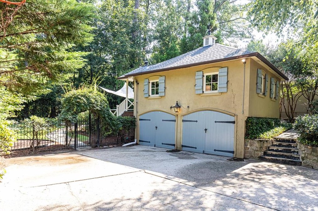 160 Peachtree Way, Atlanta GA 30338-3109 exterior