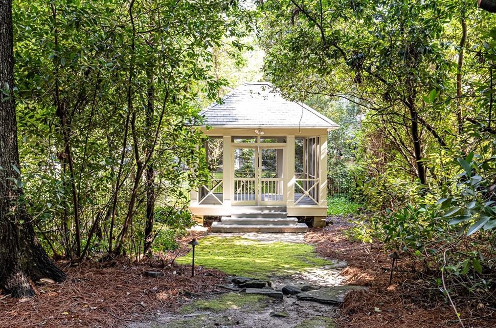 160 Peachtree Way, Atlanta GA 30338-3109 exterior