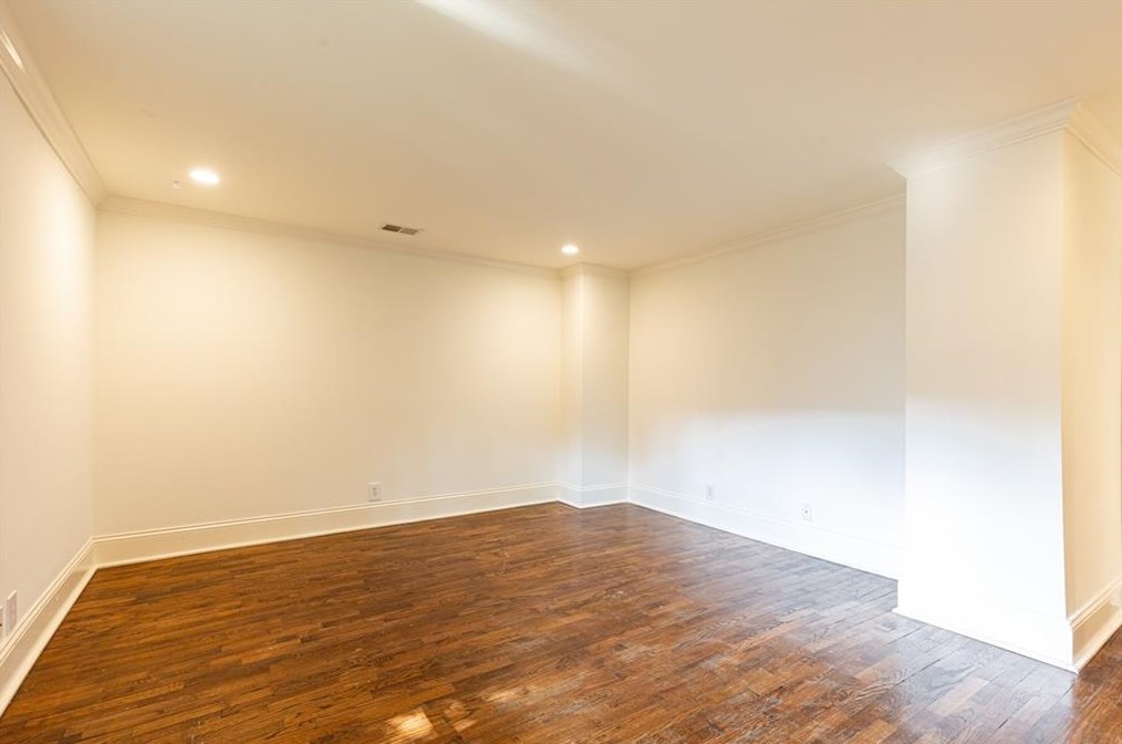 160 Peachtree Way, Atlanta GA 30338-3109 exterior