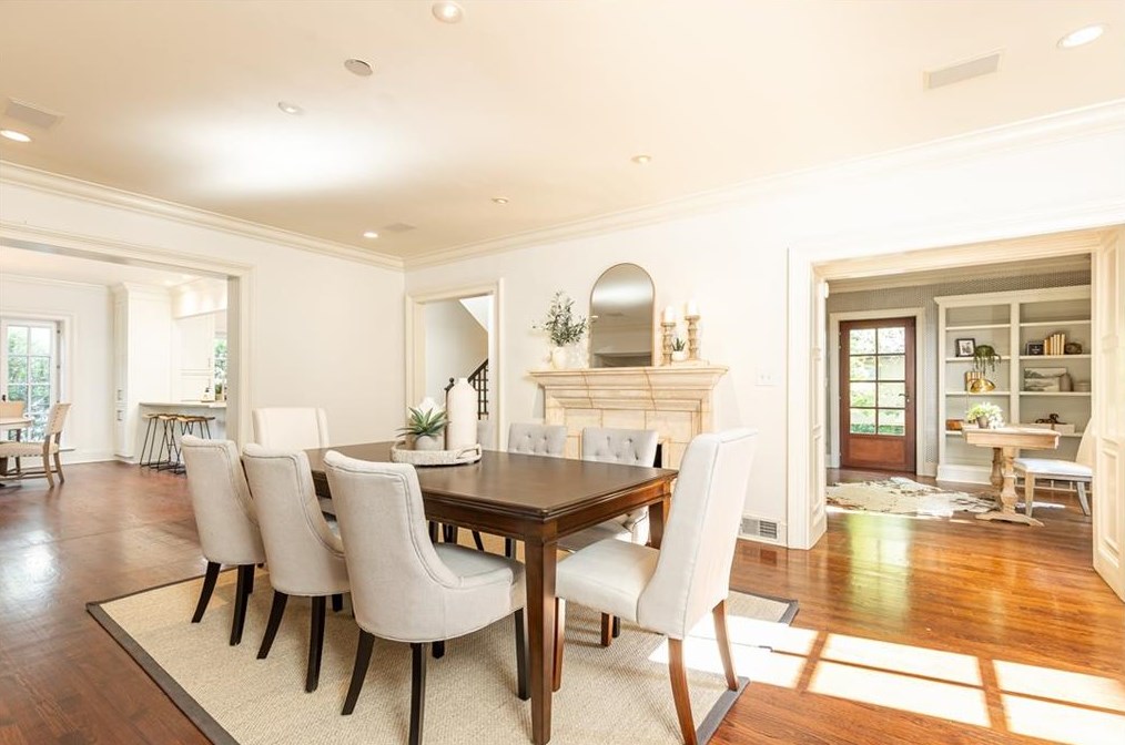 160 Peachtree Way, Atlanta GA 30338-3109 exterior