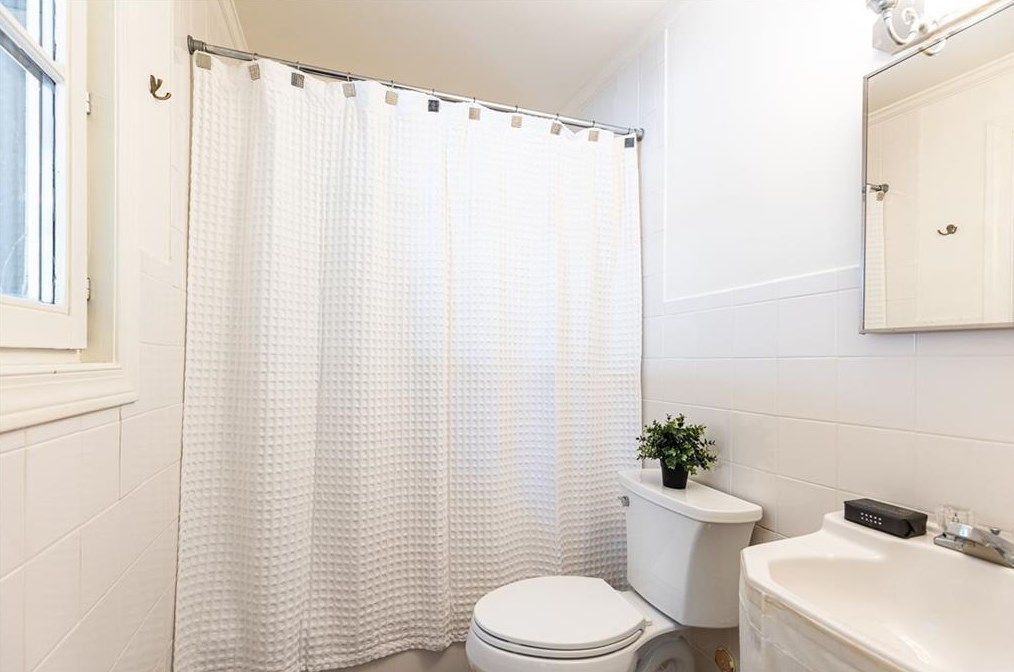 160 Peachtree Way, Atlanta GA 30338-3109 exterior