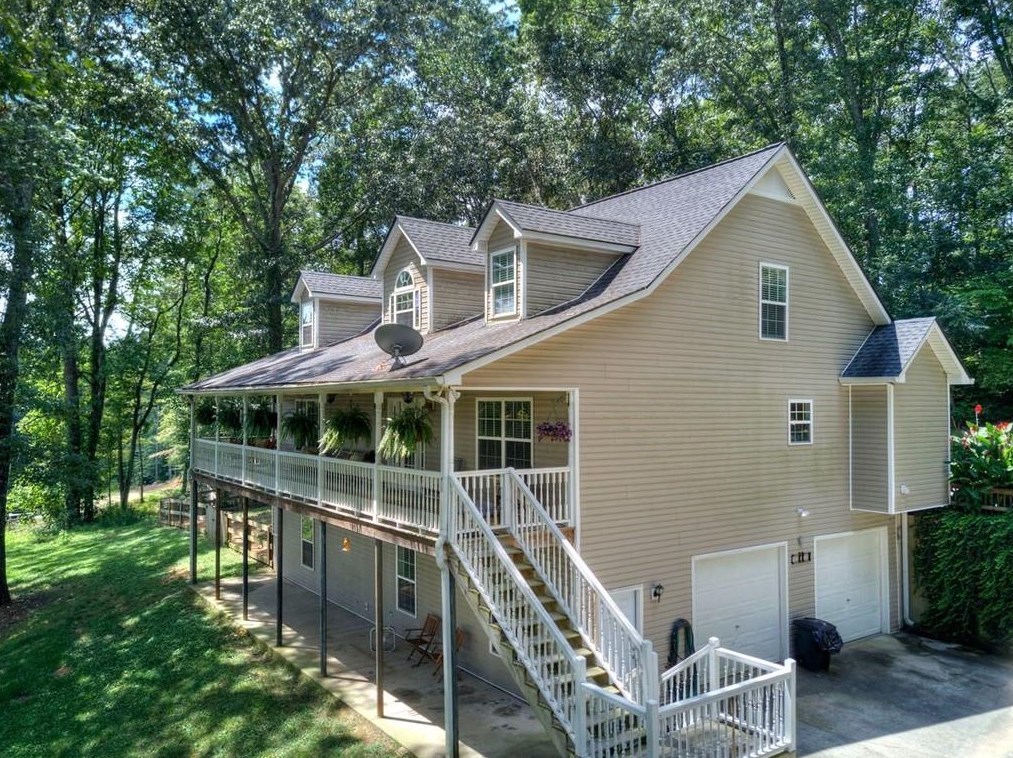 291 Thomas Rd, Dallas, GA 30132-1829