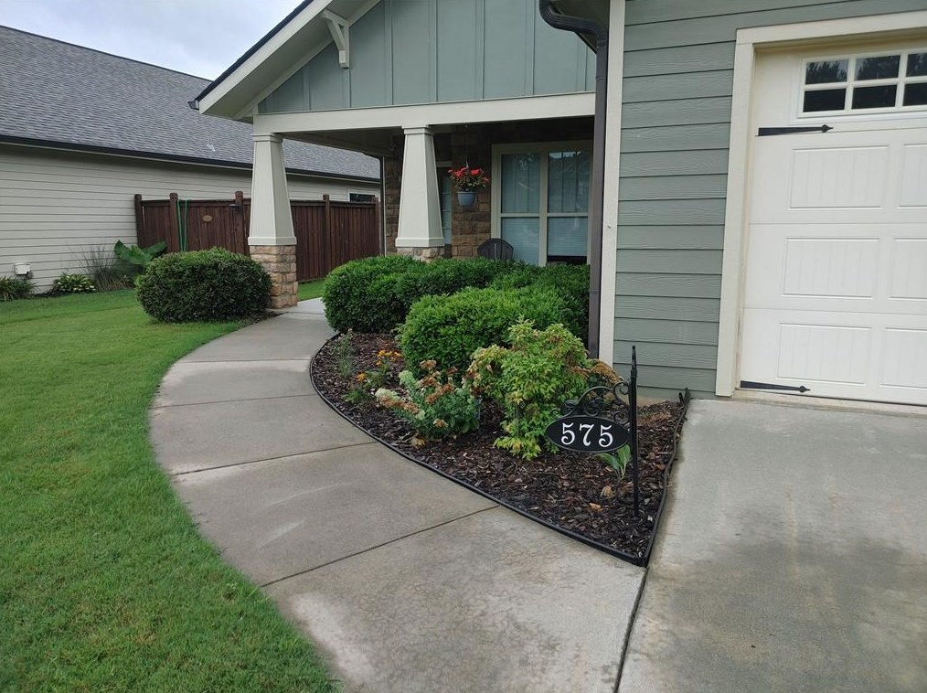 575 Cottage Loop, Pendergrass, GA 30567-4658