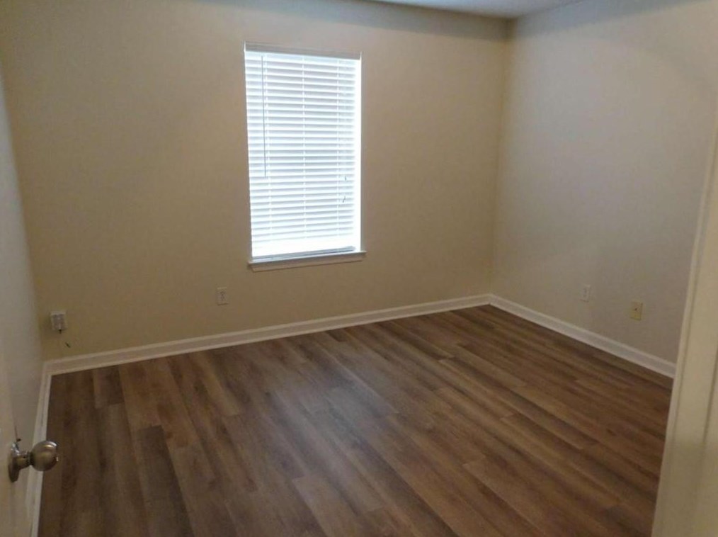 330 Barshay Dr, Porterdale, GA 30016
