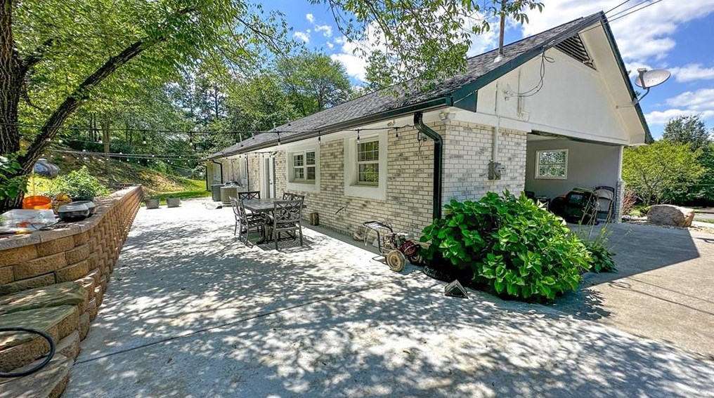 272 Riverview Dr Ne, Resaca, GA 30735