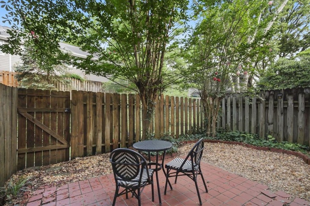 2679 Farmstead Rd, Smyrna GA  30080-2617 exterior