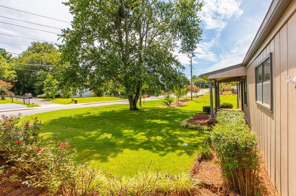 711 Level Grove Rd, Cornelia, GA 30531