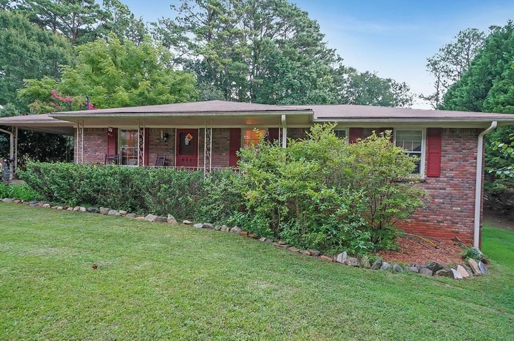 571 Norton Cir, Smyrna GA  30082-2123 exterior