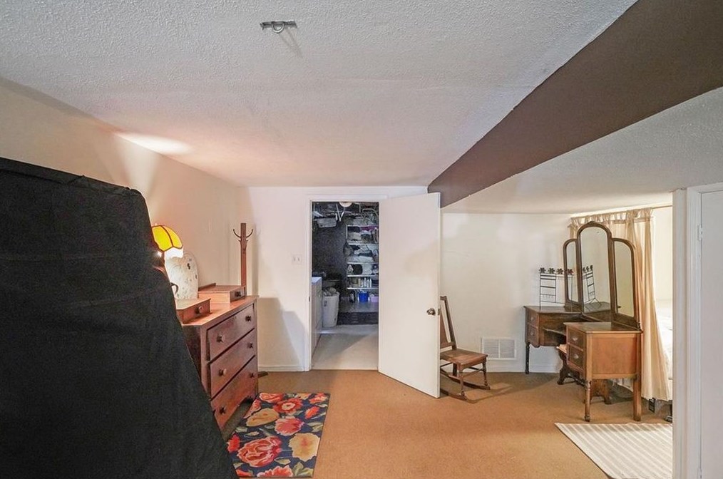 571 Norton Cir, Smyrna GA  30082-2123 exterior